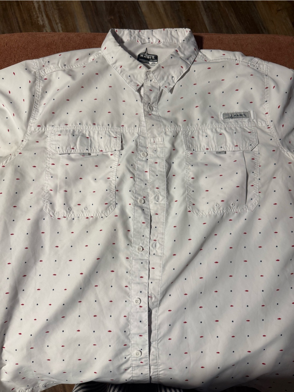 Hartford White Men’s Button-Up Shirt with Red Dot Pattern